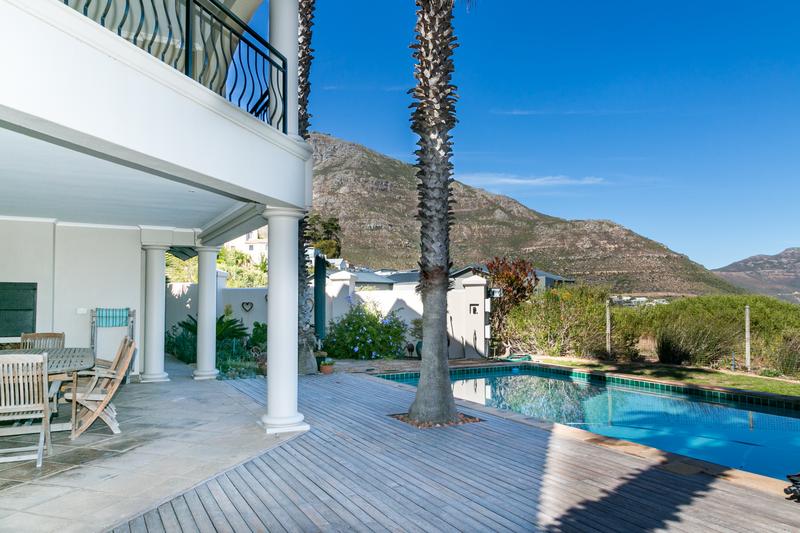 6 Bedroom Property for Sale in Berg En Dal Western Cape